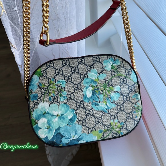 Authentic Gucci crossbody - Picture 12 of 16